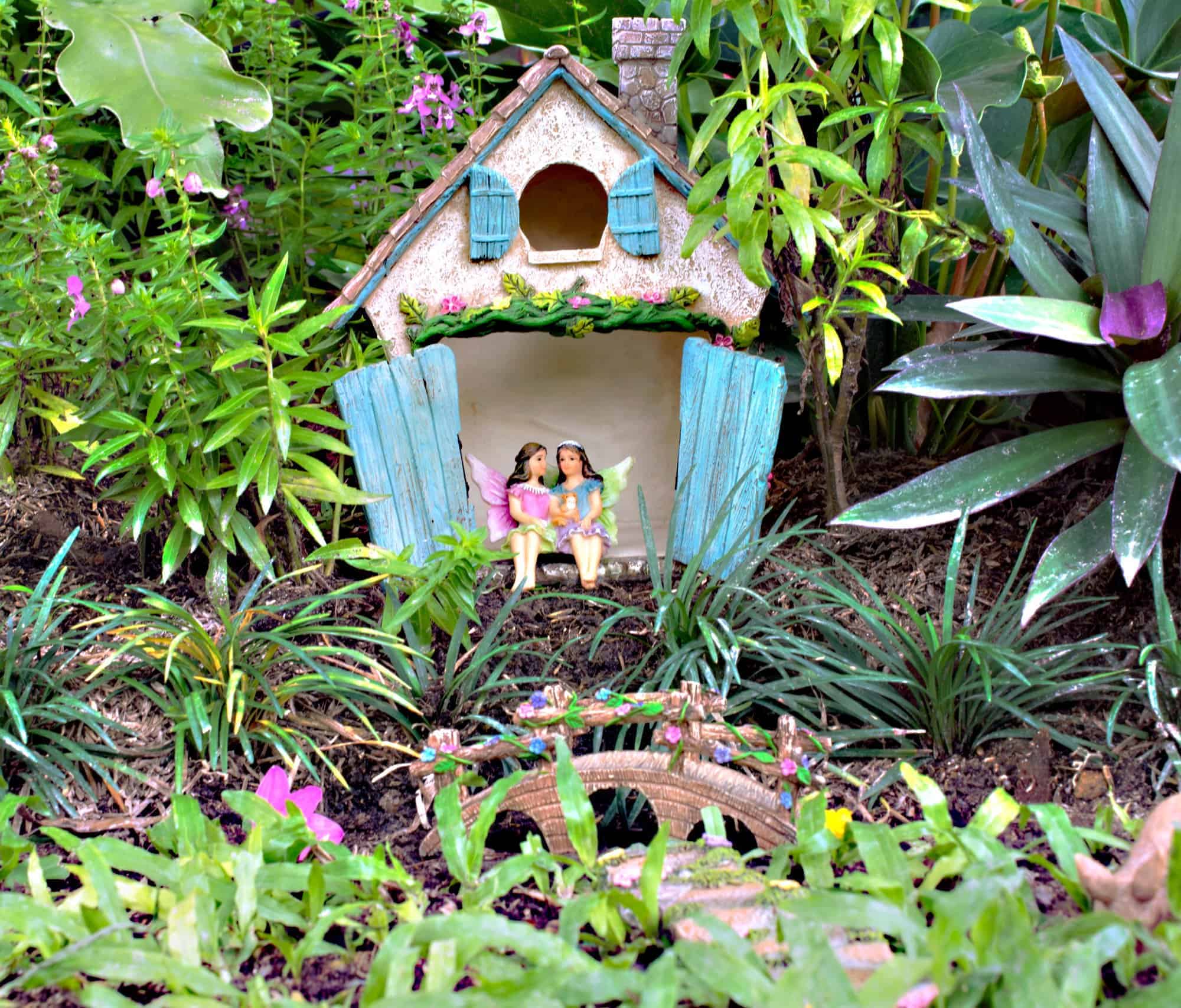 Set of 4 Beautiful Miniature Garden Fairy Fairies Dell House Ornament