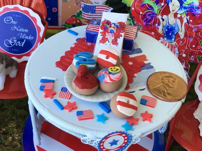 5 patriotic sweet donuts, miniature donuts