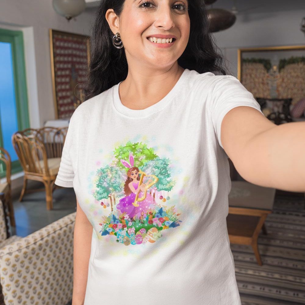 t shirt mockup of an adult woman taking a selfie at home m29667
